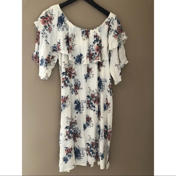 🆑 3 items for $25 Off shoulder floral print dress - Picture 2 of 3